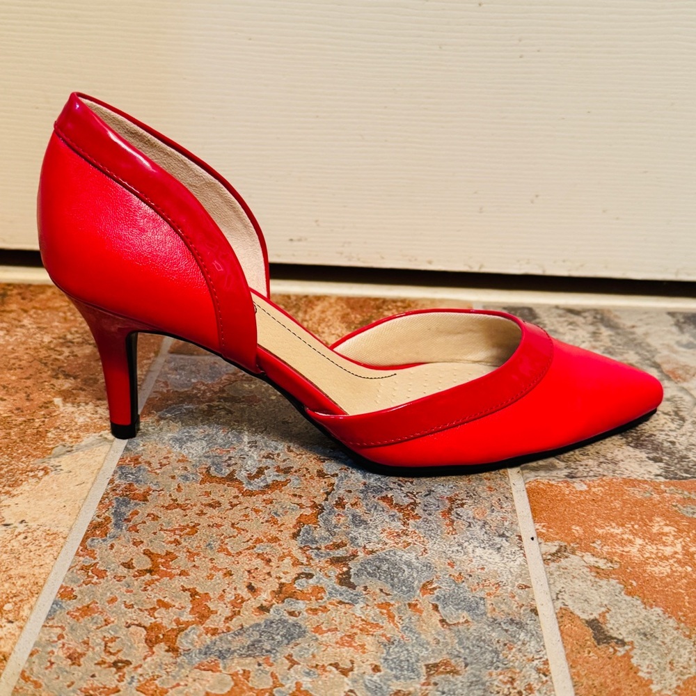 🌹NWOB!!! Festive Life Stride Red Patent Heels Classic Stiletto D’Orsay Pumps! - Picture 9 of 16